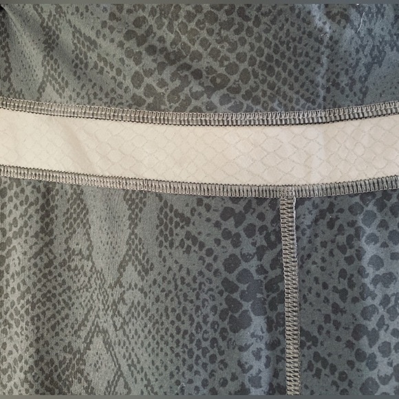 Lululemon Light Speed Desert Snake tights B72 - Picture 5 of 9